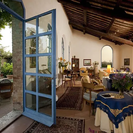 Frances' Relais